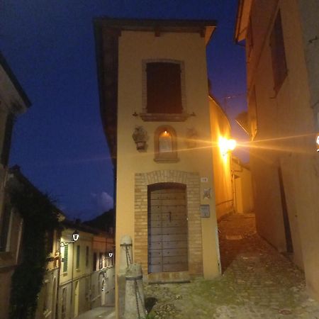 Novecento Apartment Бертиноро Екстериор снимка